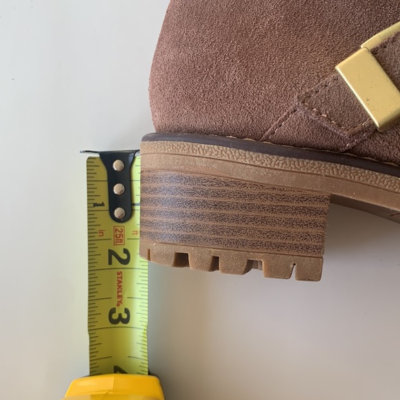 Sports Lug Sole Brown Suede Boots. SIZE 8 - Picture 13 of 15